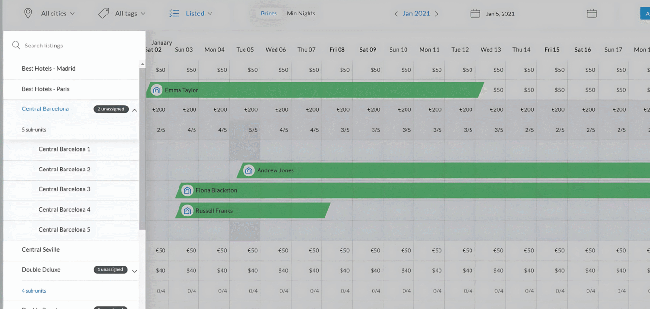 MUILTI MANAGEMENT WaveBNB WaveBNB multi-unit calendar dashboard showing grouped listings and reservations for Central Barcelona and other properties.